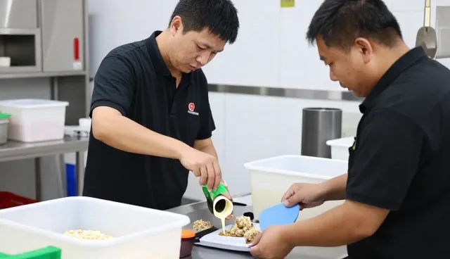 广州榴莲嘟嘟餐饮管理有限公司提供适合餐饮配套的食材供应等